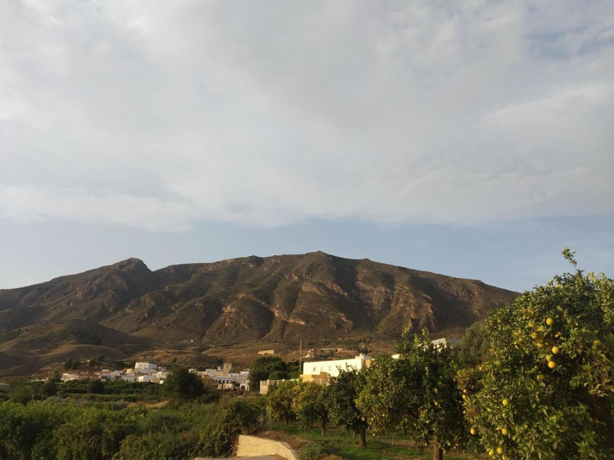 فيلا Casa Rural Con Chimenea, Barbacoa, Terraza Y Solarium Illar المظهر الخارجي الصورة